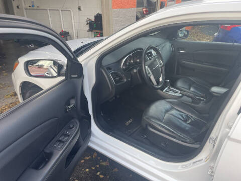 2013 Chrysler 200 Limited