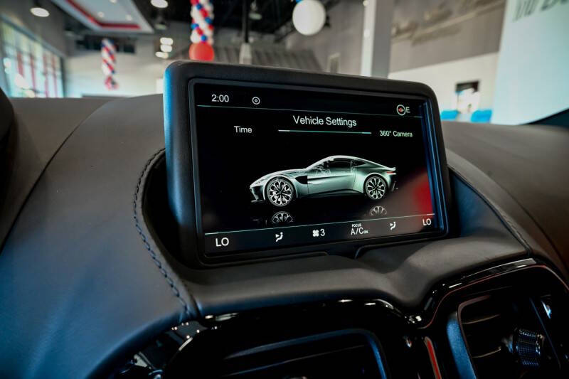 2022 Aston Martin Vantage