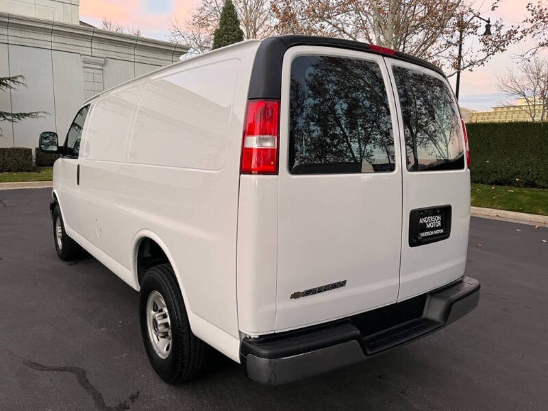 2024 Chevrolet Express 2500