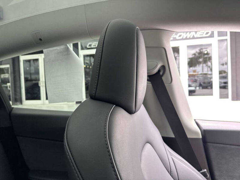 2023 Tesla Model Y Performance