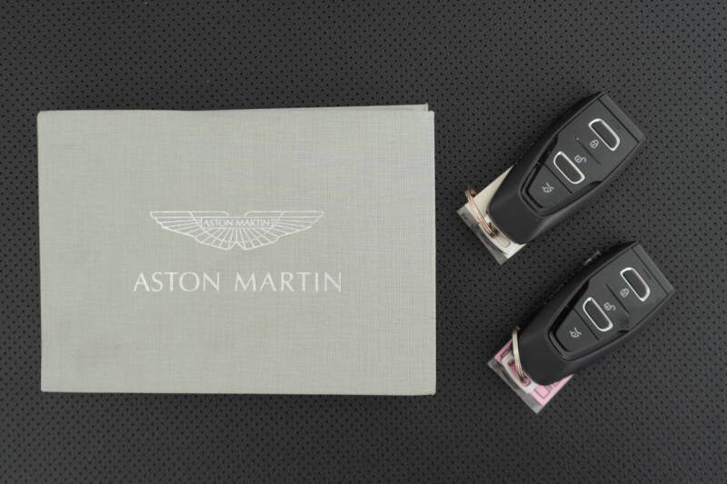 2021 Aston Martin DBX