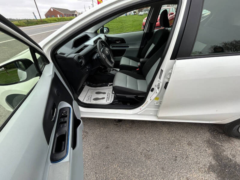 2012 Toyota Prius c Three