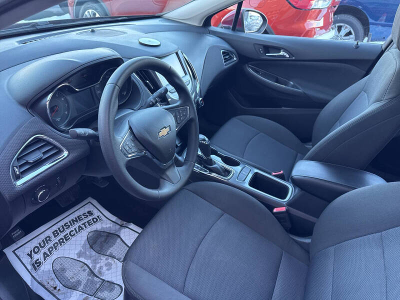 2017 Chevrolet Cruze LT Auto