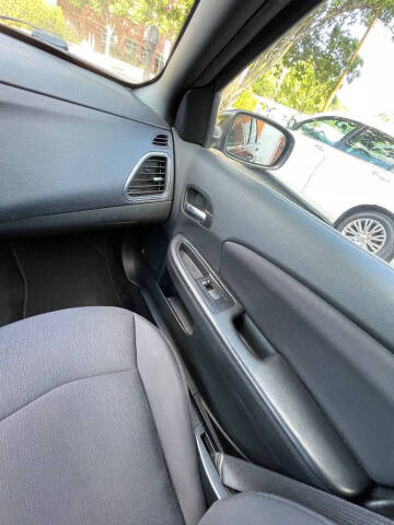 2013 Chrysler 200 Touring