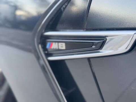 2020 BMW M8