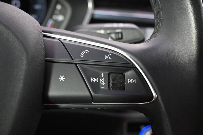 2022 Audi Q3 quattro S line Prem Plus 45 TFSI