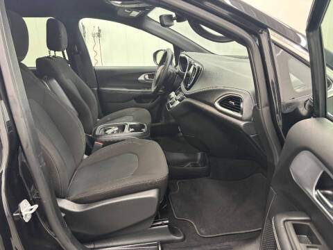 2022 Chrysler Pacifica Touring