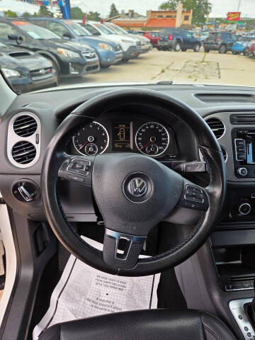2011 Volkswagen Tiguan SEL 4Motion