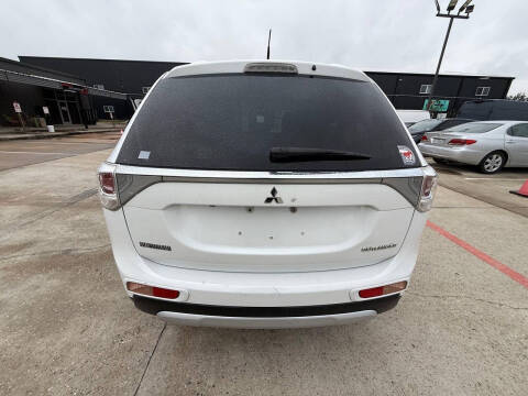 2015 Mitsubishi Outlander SE