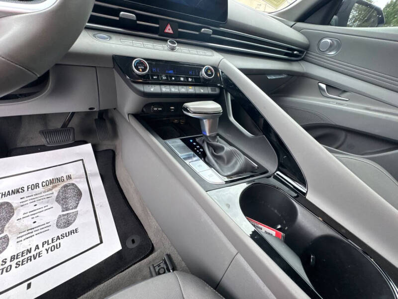 2025 Hyundai Elantra SEL Convenience