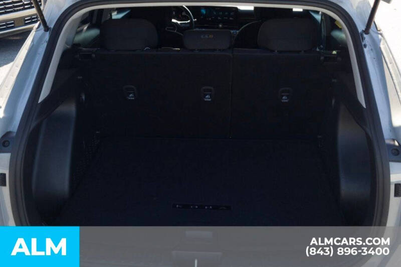 2025 Hyundai Kona SE