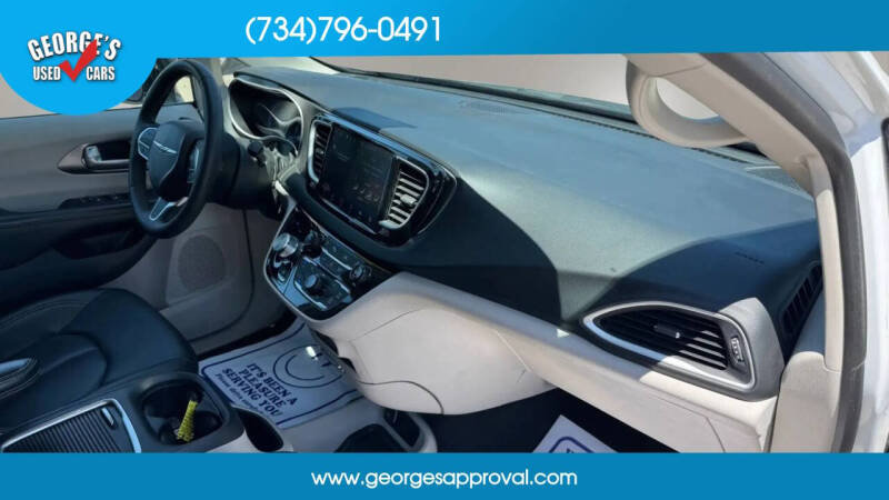 2024 Chrysler Pacifica Touring L