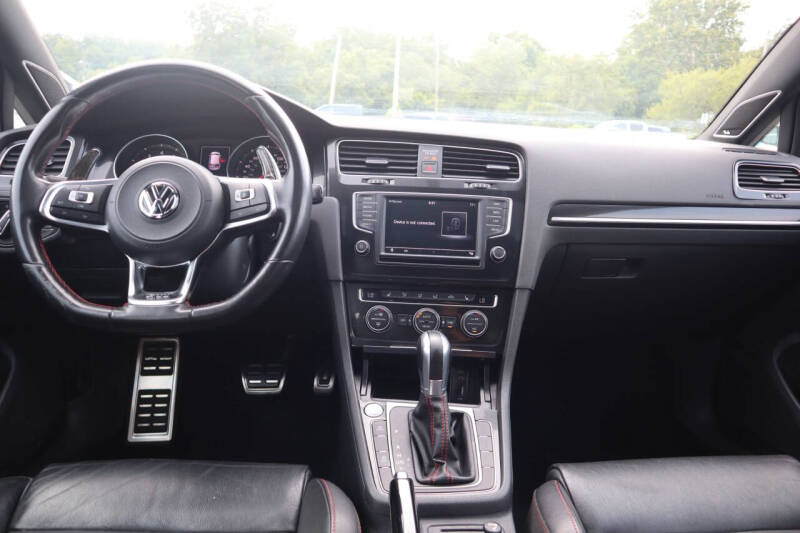 2017 Volkswagen Golf GTI