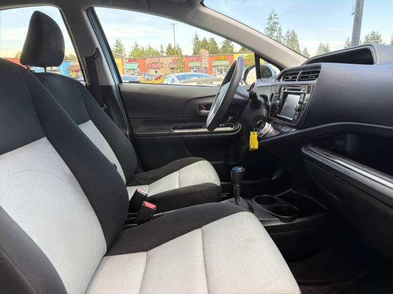 2015 Toyota Prius c Two