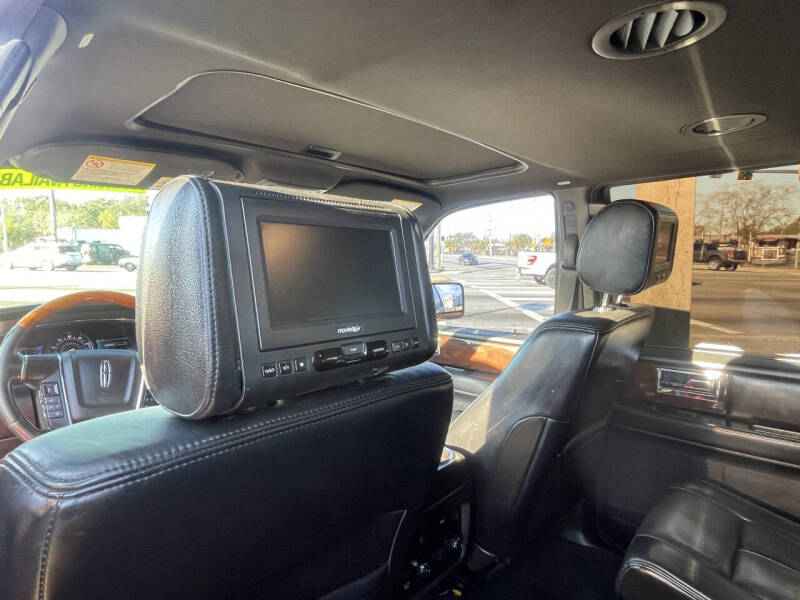 2016 Lincoln Navigator Select