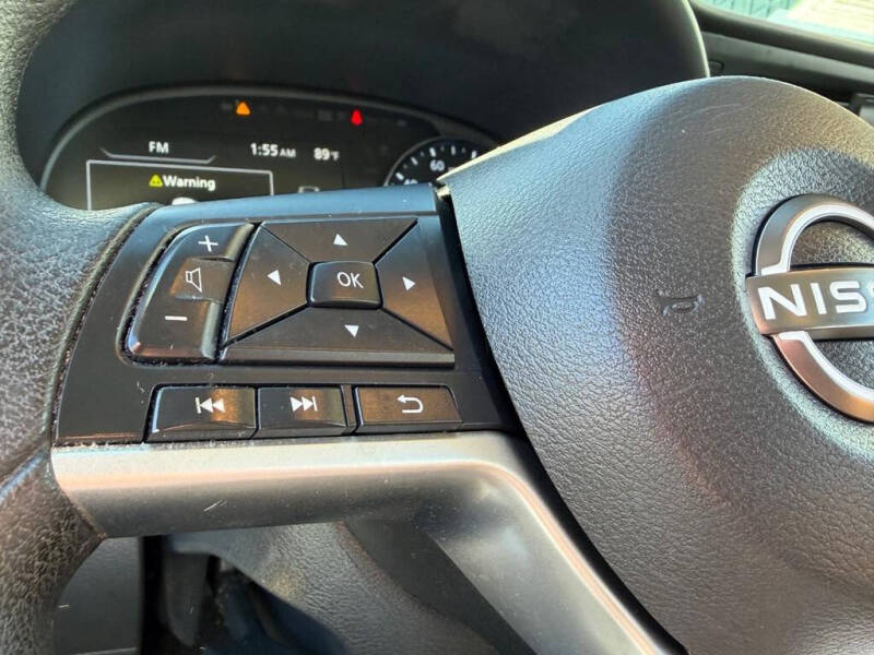 2022 Nissan Kicks SV