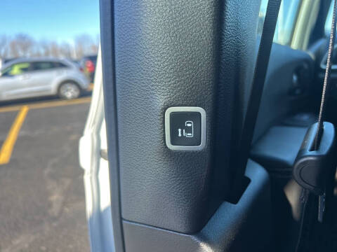 2026 Chrysler Voyager LX