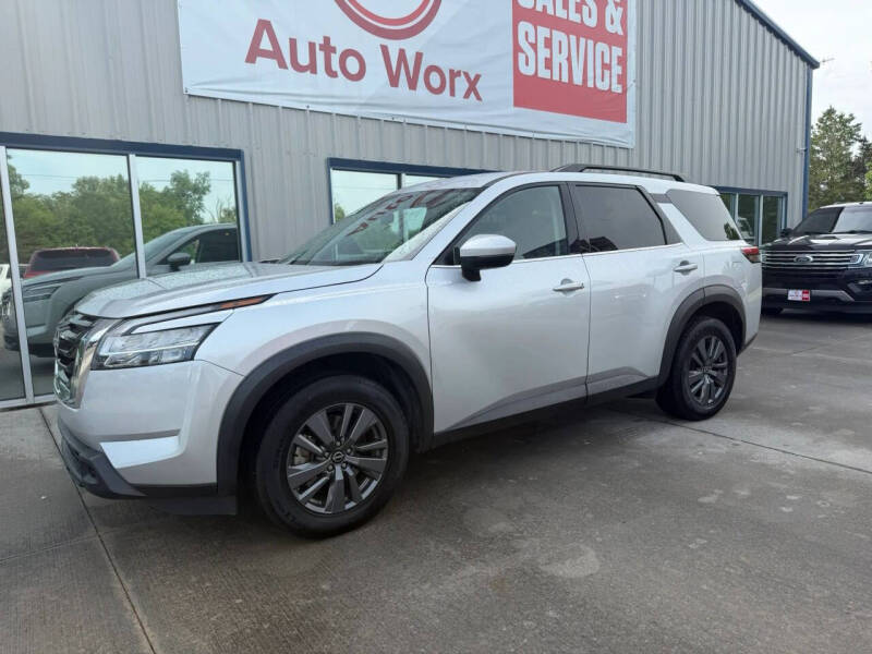2022 Nissan Pathfinder SV
