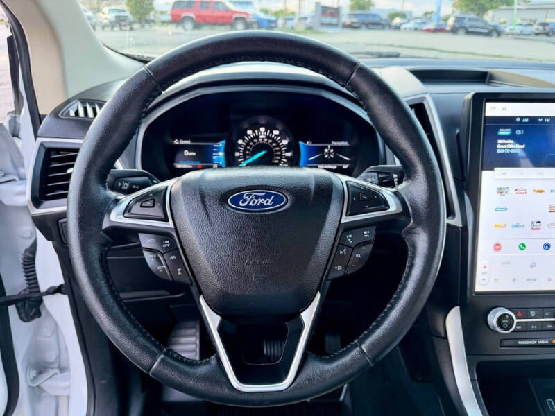 2022 Ford Edge SEL