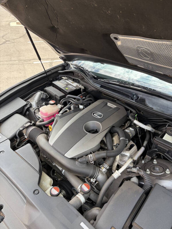2016 Lexus GS 200t
