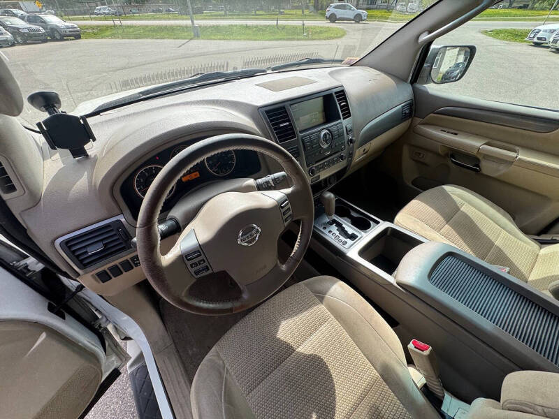 2011 Nissan Armada SV