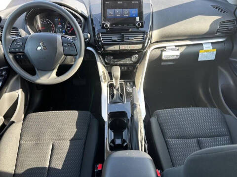 2025 Mitsubishi Eclipse Cross LE