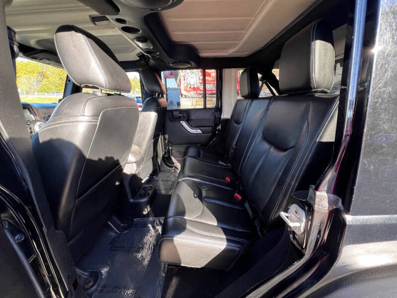 2013 Jeep Wrangler Unlimited Sahara