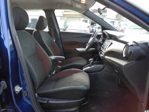 2019 Nissan Kicks SR