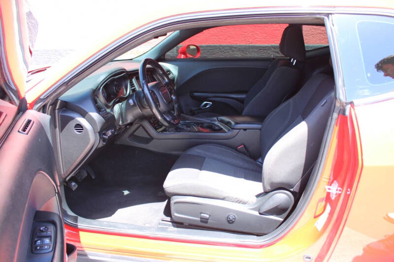 2019 Dodge Challenger SXT