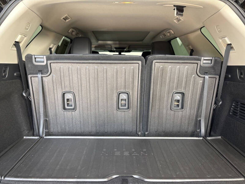 2023 Nissan Pathfinder Platinum