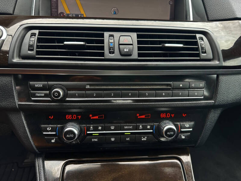 2016 BMW 5 Series 528i