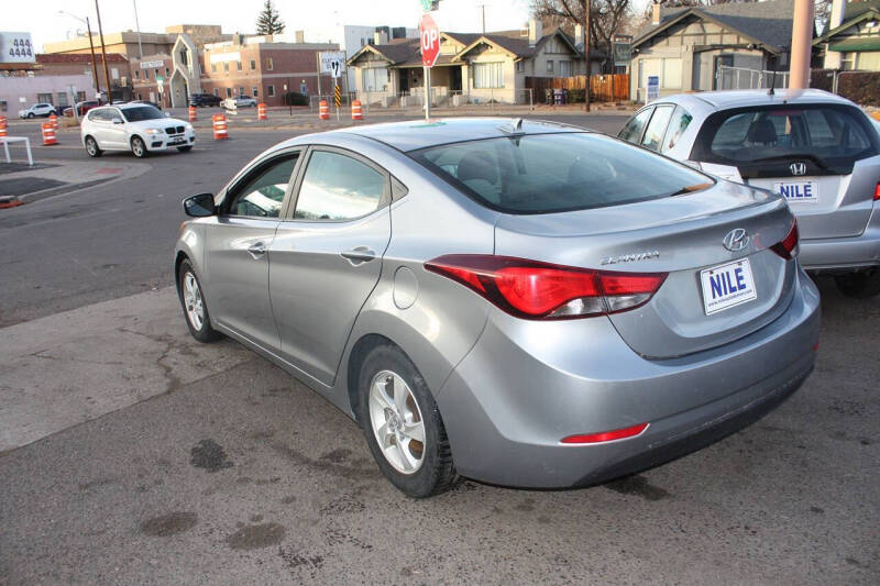 2015 Hyundai Elantra SE