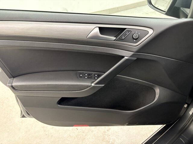 2017 Volkswagen Golf TSI Wolfsburg Edition