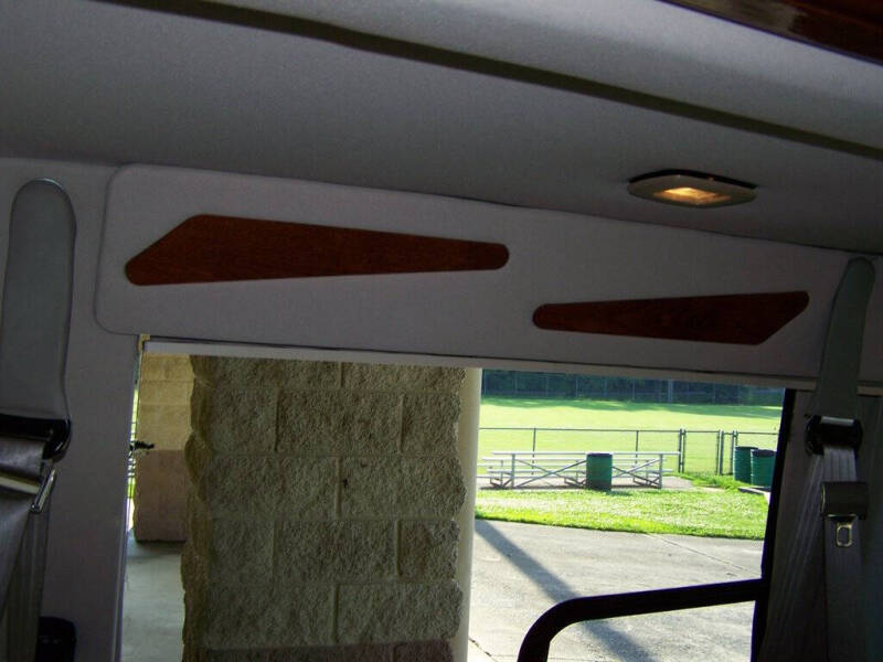 2000 Ford E-Series E-150