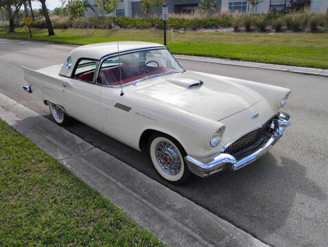 1957 Ford Thunderbird