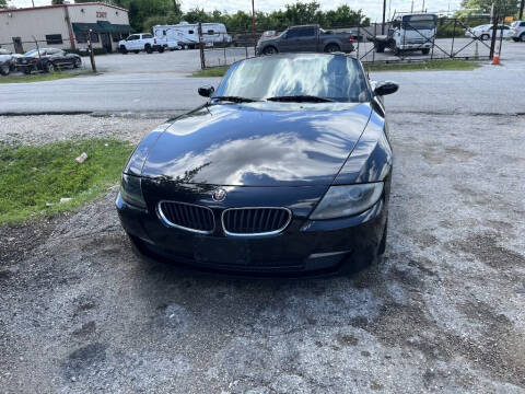 2006 BMW Z4 for sale at SCOTT HARRISON MOTOR CO in Houston TX