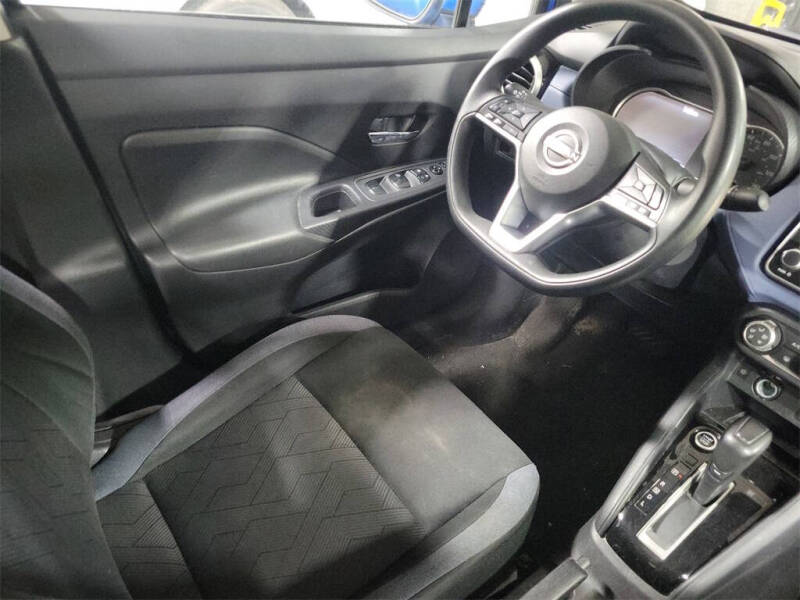 2023 Nissan Versa SV