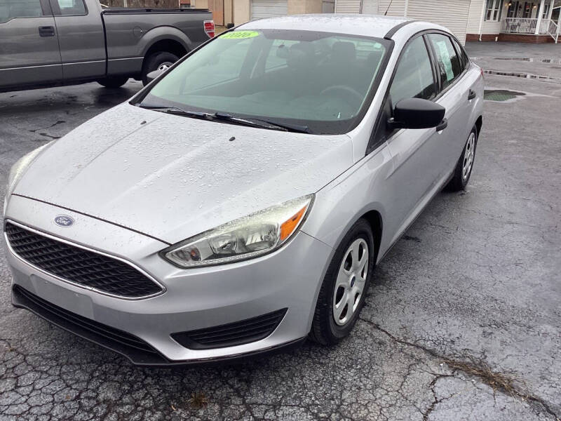 2016 Ford Focus S's photo
