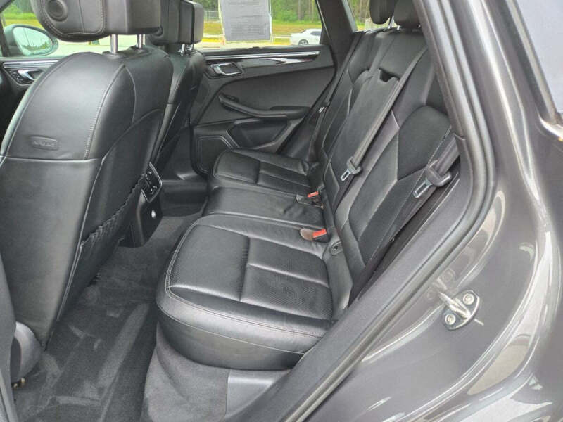 2015 Porsche Macan S