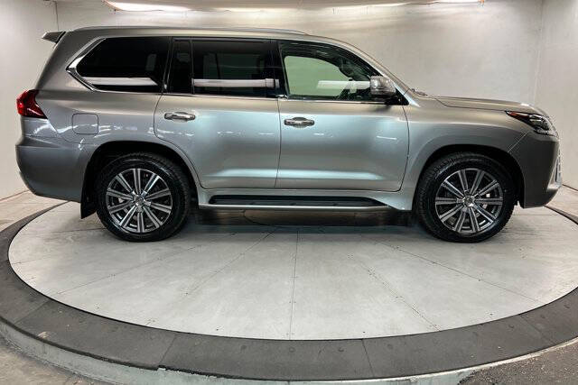 2017 Lexus LX 570