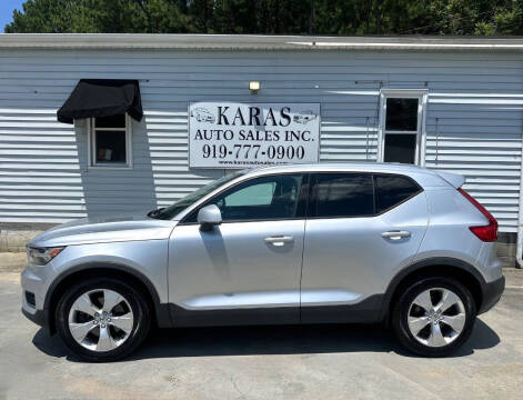 2019 Volvo XC40 T5 Momentum