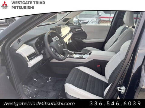 2025 Mitsubishi Outlander SE