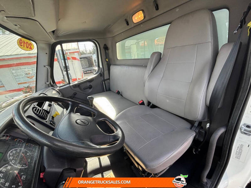 2019 Freightliner M2 106