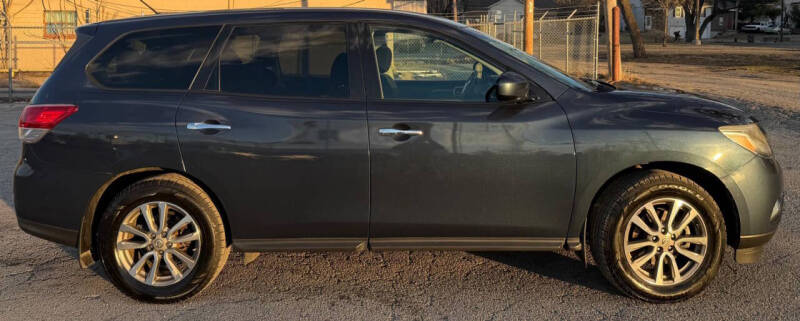 2014 Nissan Pathfinder S