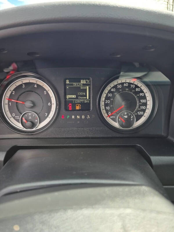 2016 RAM 1500 SLT