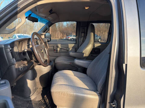 2016 Chevrolet Express LT 2500