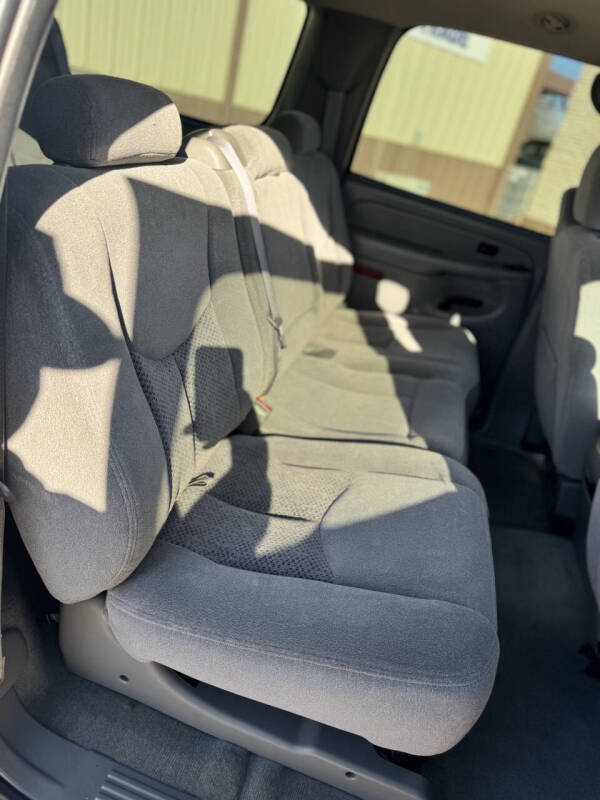 2004 Chevrolet Suburban 1500 LS