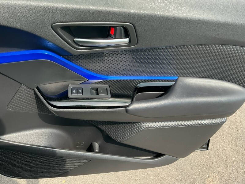 2021 Toyota C-HR XLE