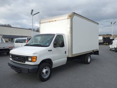 2004 Ford E-Series for sale at Nye Motor Company in Manheim PA