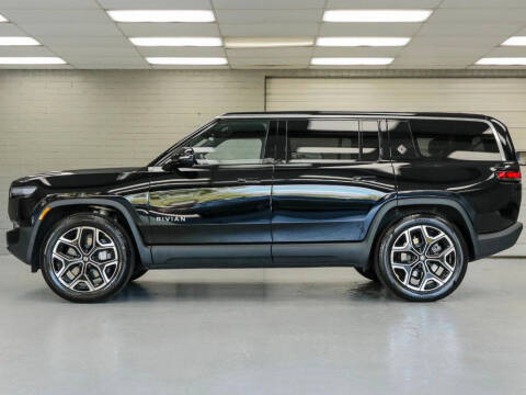 2025 Rivian R1S